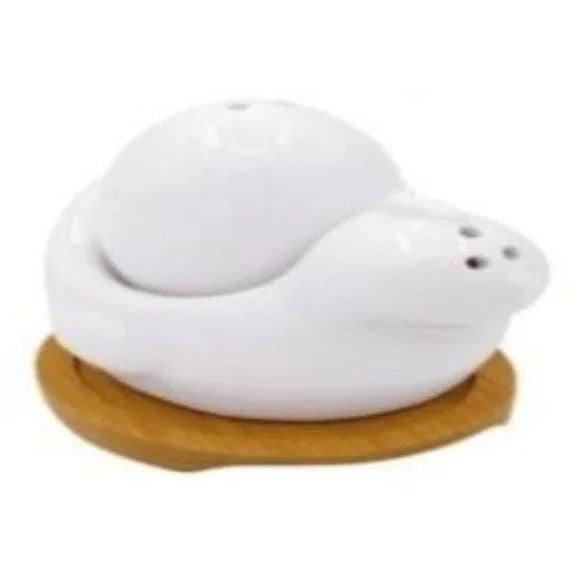 Ceramic Salt n Pepper Set With Snail Tray